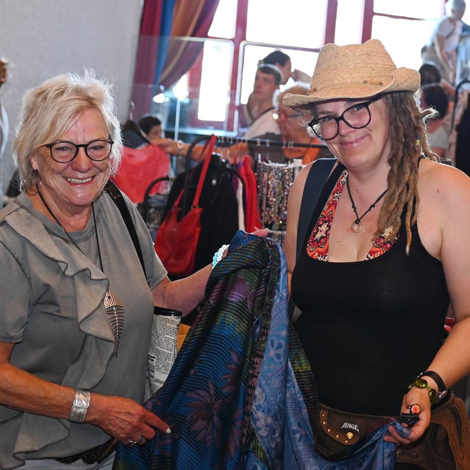 Secondhand-Flohmarkt in Radevormwald: Warum „Only for Ladies“ so gut ankommt