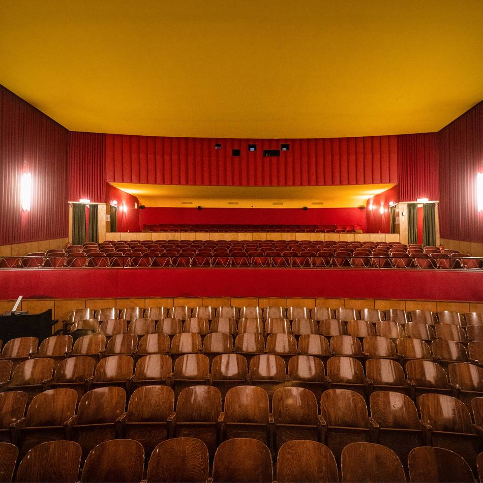 Nostalgie im Goli: Goli Theater startet barrierefreies Kino für Senioren im Kastell