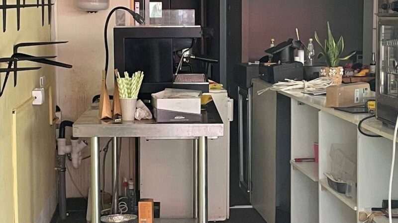In Nacht-und-Nebel-Aktion: Bistro-Betreiber in Kleve hinterlassen „Saustall“ – geliehener Wagen weg