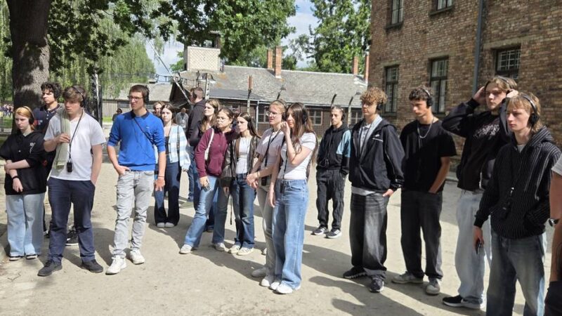 Tour von Realschule und Förderschule: Auschwitz bewegt Hückeswagener Schüler tief