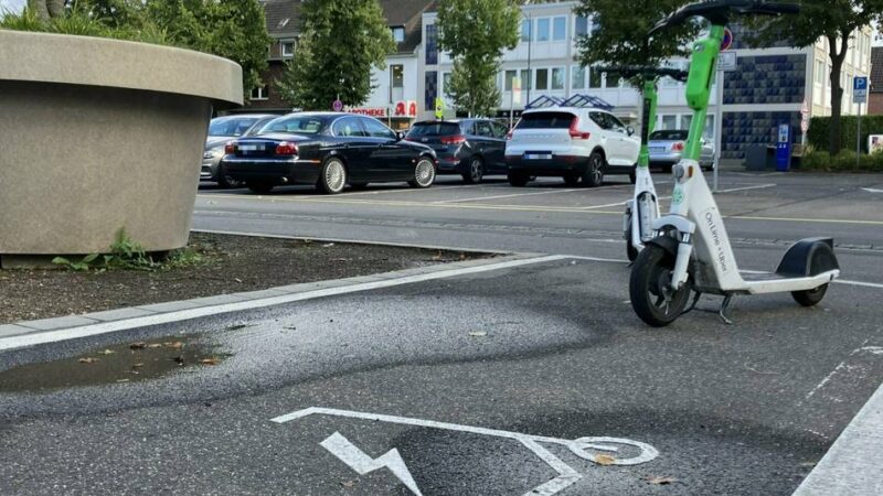 Mobilität in Meerbusch: Mehr Unfälle mit E-Scootern – aber weniger Beschwerden
