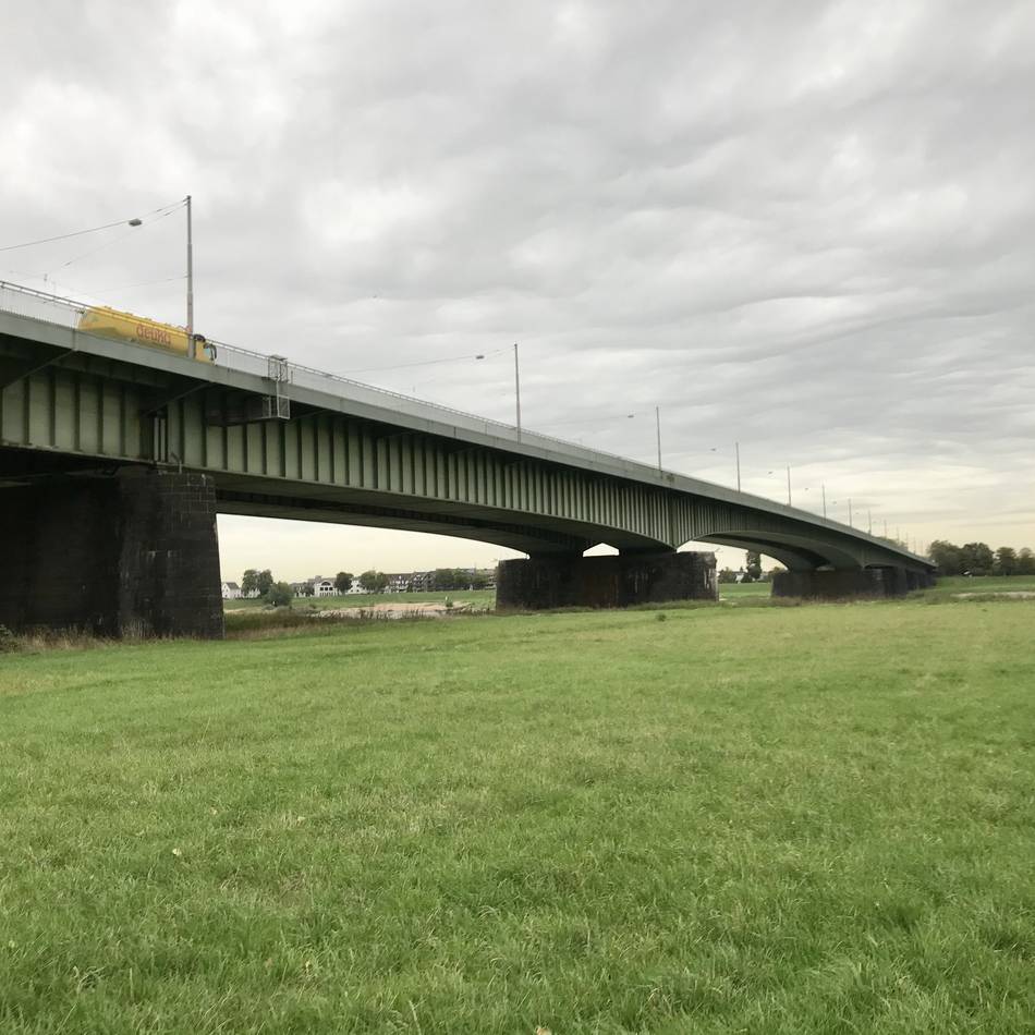 Verkehr in Düsseldorf: Fahrspur auf der Südbrücke wird Fuß- und Radweg – Vollsperrung notwendig