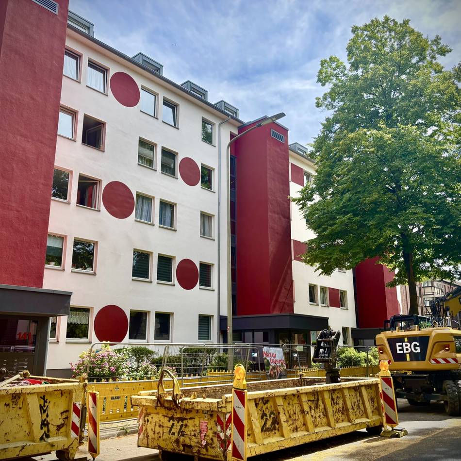 An der Heinrichstraße in Mörsenbroich : Häuser haben nach Kanalarbeiten Setzrisse – „Schaden von mehreren Zehntausend Euro“
