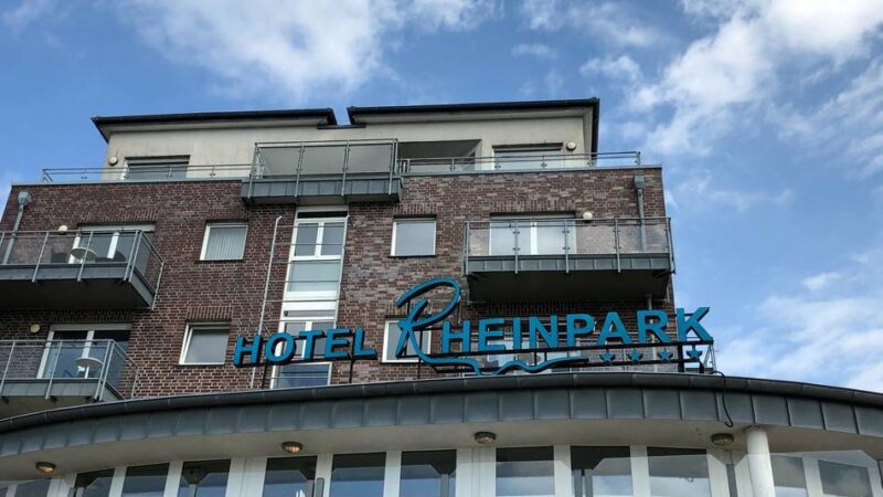 Rheinparkhotel in Rees: Rollstuhlfahrer im Hotelzimmer erwürgt – Tatverdächtiger gefasst