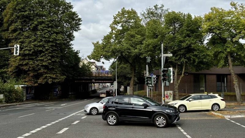 Verkehr in Hilden: Ampeln an zentraler Kreuzung ausgefallen – Störung behoben