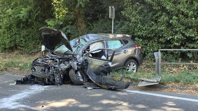 Schwerer Unfall in Süchteln: Mit dem Auto überschlagen – Rettungshubschrauber im Einsatz