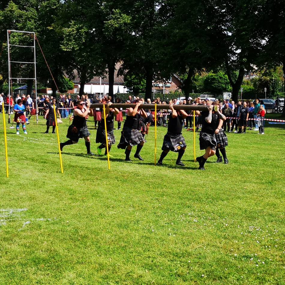 Baumstammwerfen, Fassdrehen, Hochwurf: Buntes Programm bei den Highland Games in Wesel – das ist geplant