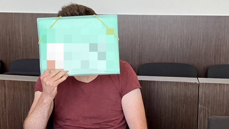 „Sie hat kein Motiv zu lügen“ : Schülerpraktikantin sexuell belästigt – Altenpfleger zu Geldstrafe verurteilt