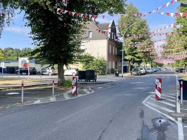 Parkraum-Ärger in Mönchengladbach: Politik lässt Pfosten am Südwall entfernen