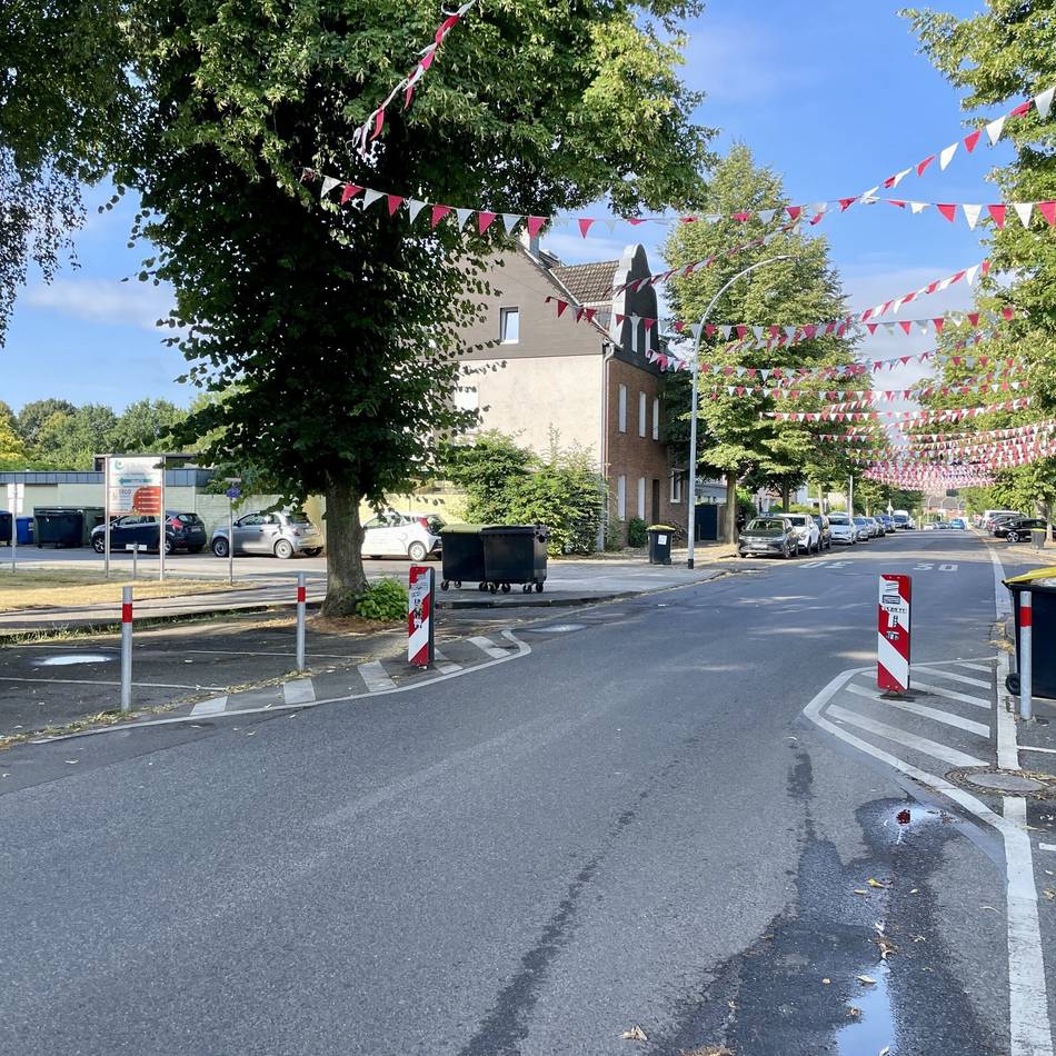 Parkraum-Ärger in Mönchengladbach: Politik lässt Pfosten am Südwall entfernen