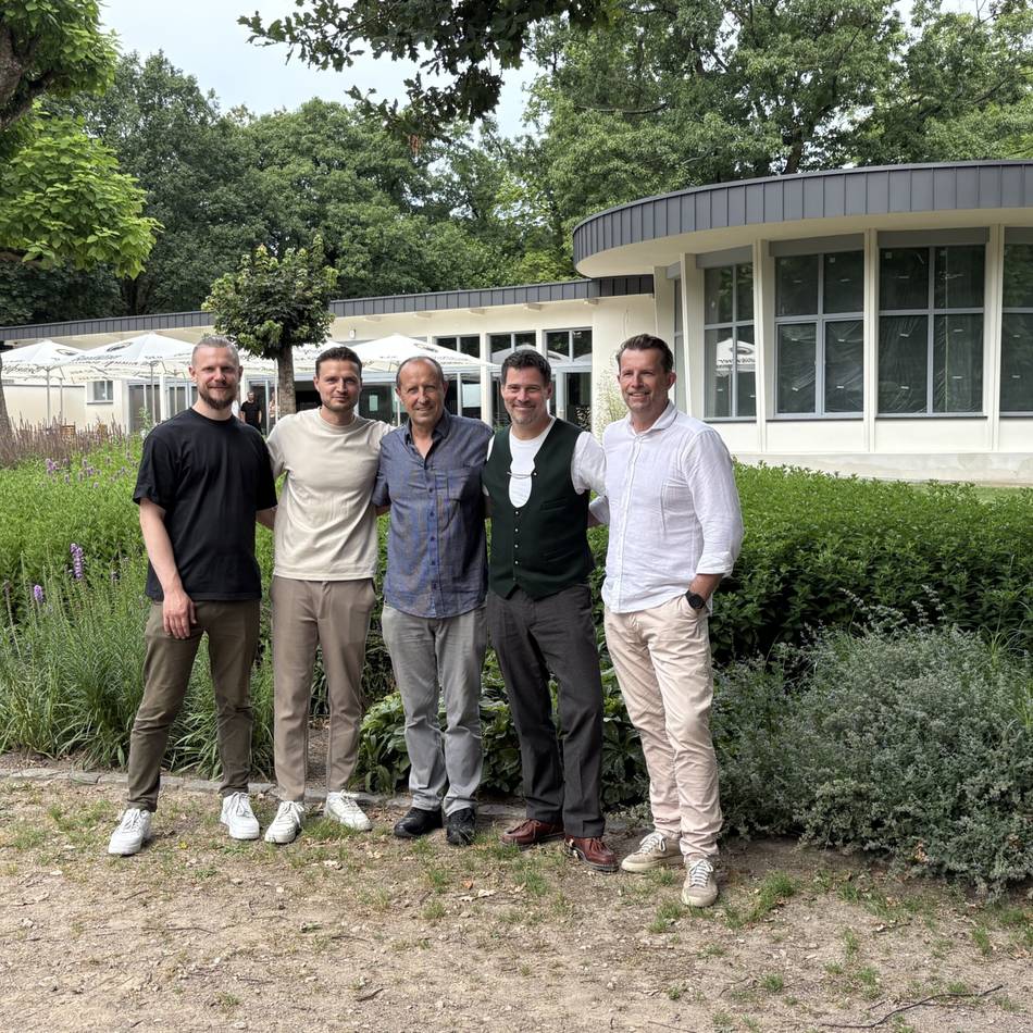 Traditionsgaststätte in Mönchengladbach: Die Eröffnung der „Vitrine“ geht auf die Zielgerade
