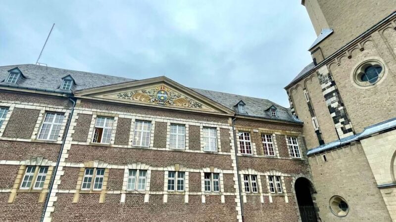 Stellenplan Rathaus Mönchengladbach: Über das Wachsen in Zeiten des Sparens