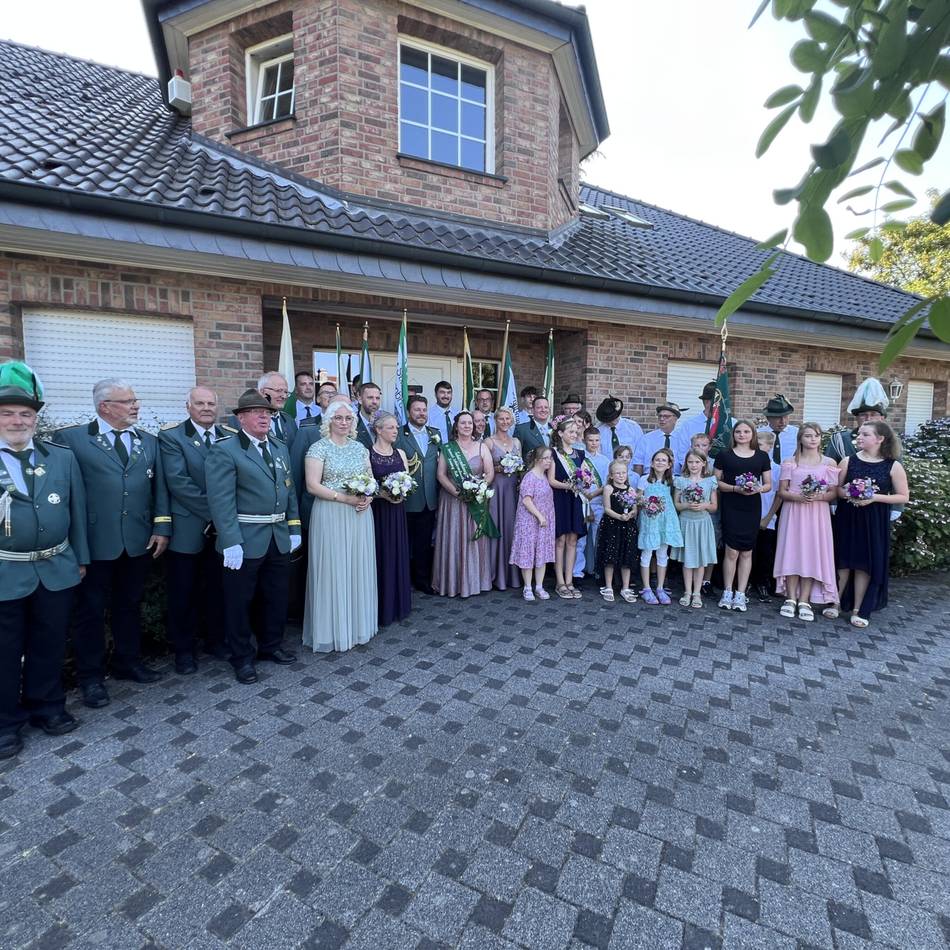Schützenverein in Bönning-Rill: Der neue Thron der St.-Heinrich-Schützen stellt sich vor