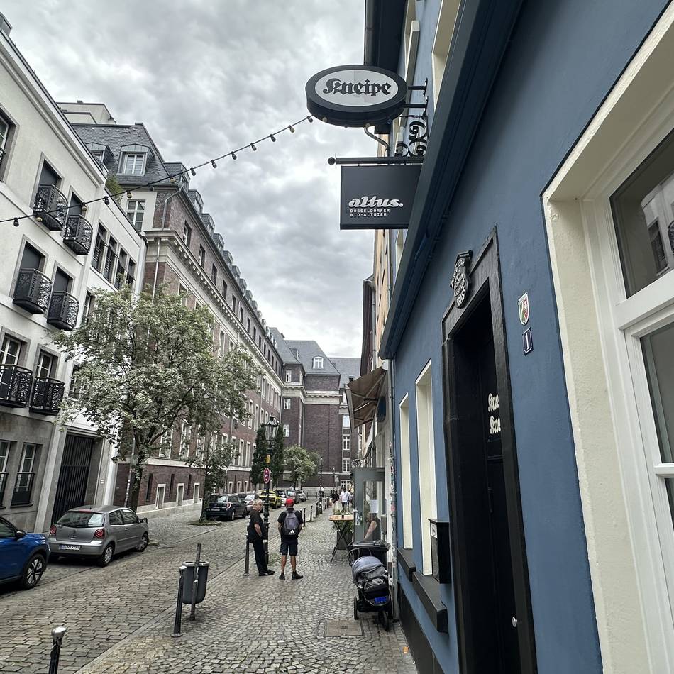 Wiedereröffnung in Düsseldorf: Die Kult-Kneipe ist zurück in der Altstadt – und es gibt wieder Stress