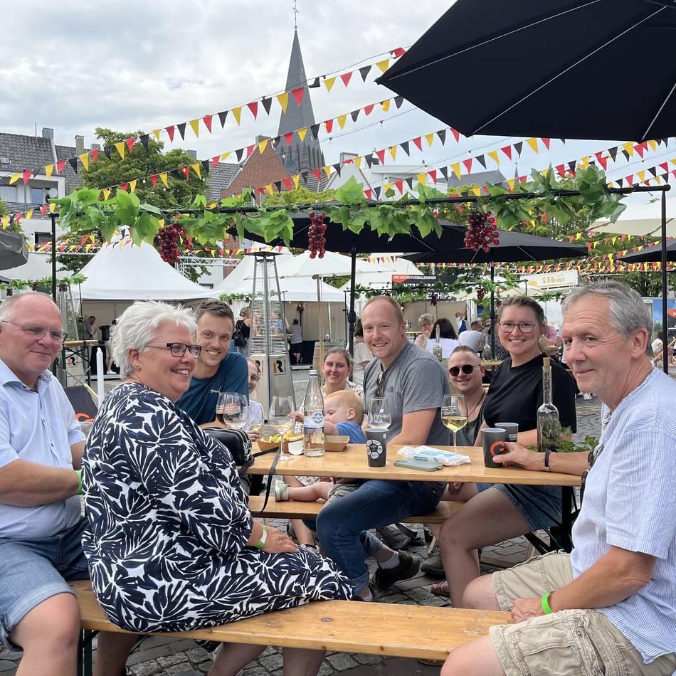 „Wenn er schmeckt, ist er gut“: Gocher Weinmeile zeigte, was guten Wein ausmacht