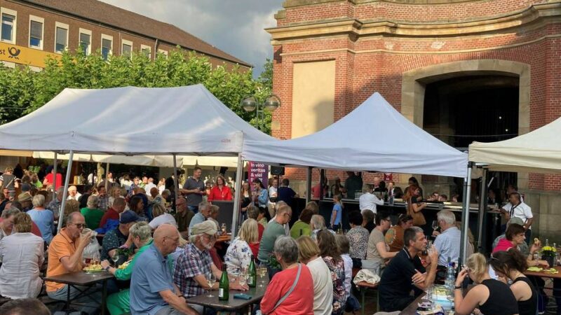 In Wesel am Berliner Tor: Worauf sich Besucher beim Weinfest vom 7. bis 9. August freuen können