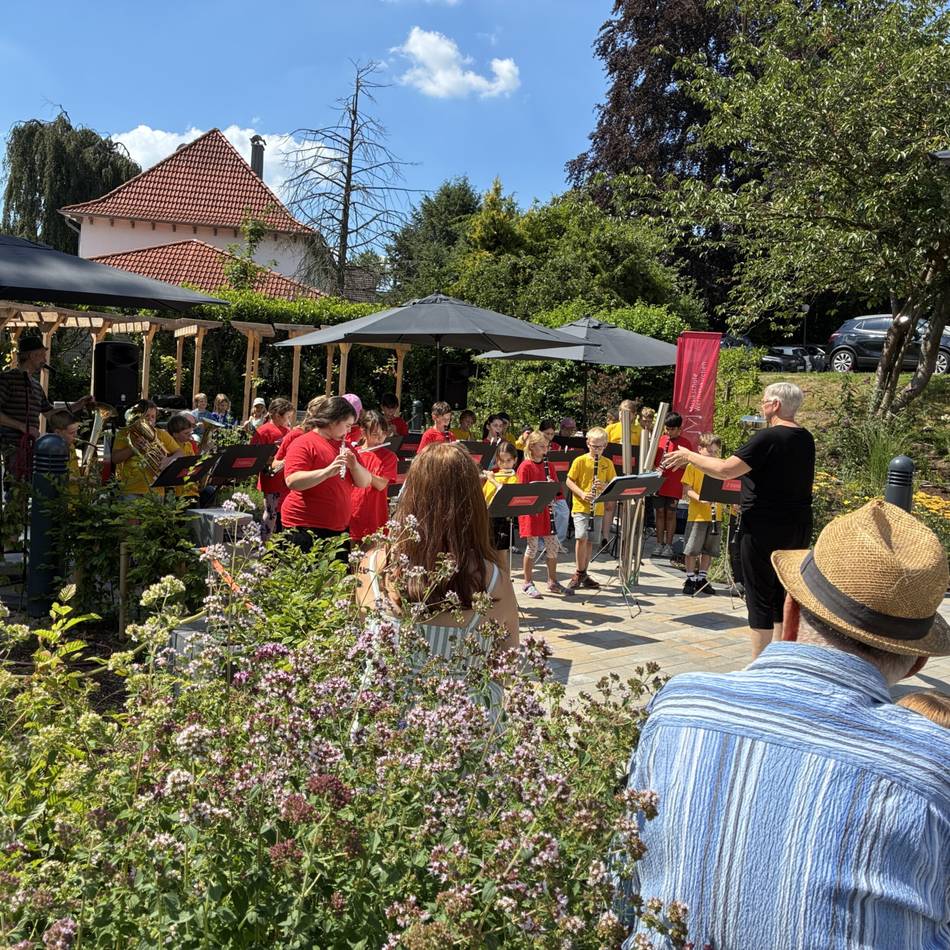 Musikschule Wermelskirchen: Spontane Jam-Session und Platzkonzert