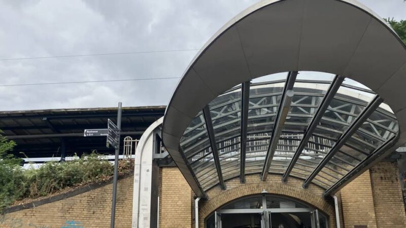 Trinker-Szene am Neusser Hauptbahnhof: „Ab Mitternacht gibt es hier nur Probleme“
