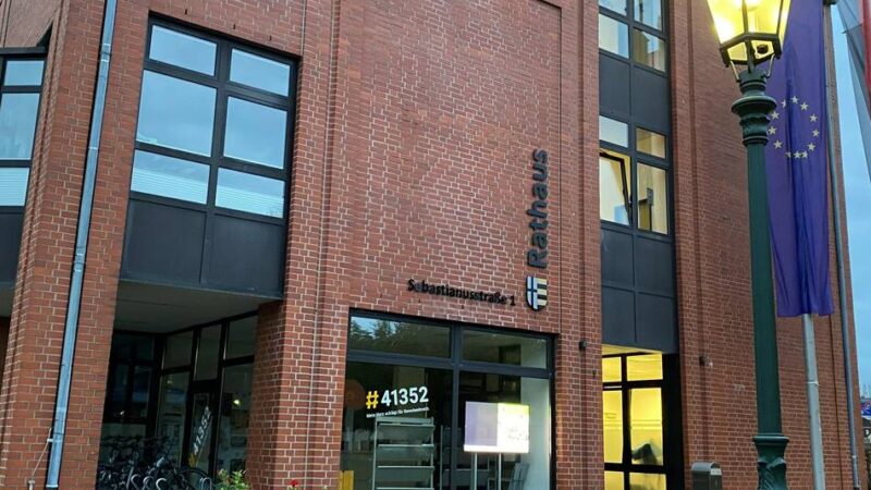 Homepage der Stadt Korschenbroich: Chatbot „Cris“ soll künftig bei Fragen schneller helfen