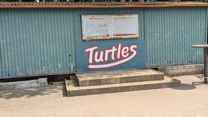 Hoffen auf weniger Vandalismus: Neue Container für die Kapellen Turtles aus Grevenbroich