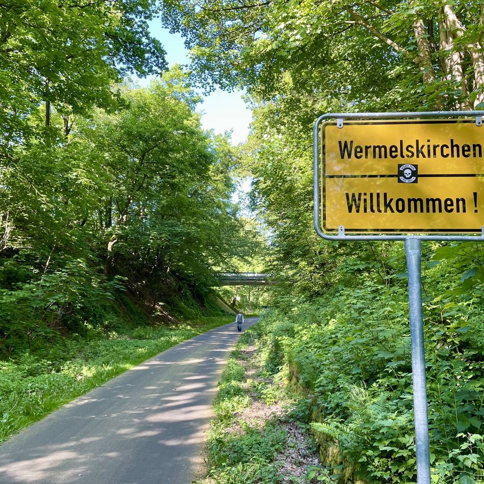 Raub auf der Balkantrasse: Räuber bestiehlt Senior auf Balkantrasse