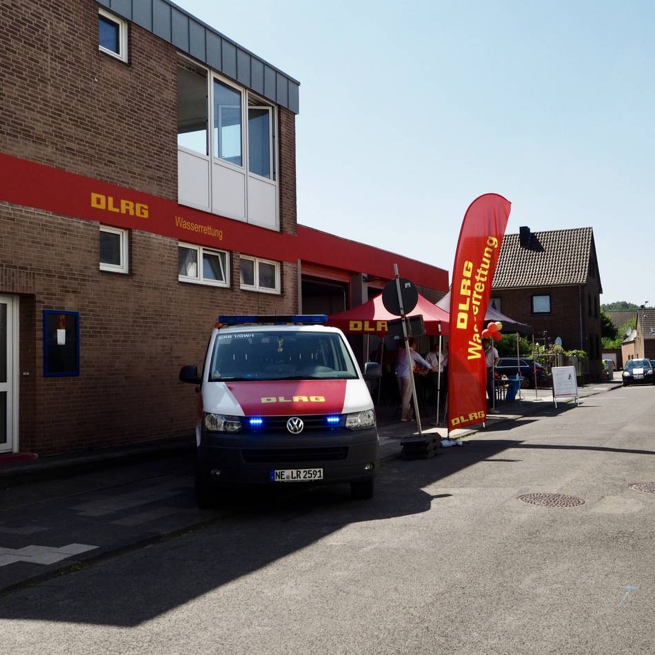 DLRG jetzt in Frimmersdorf: Grevenbroicher Wasserretter ziehen in Ex-Feuerwehrhaus