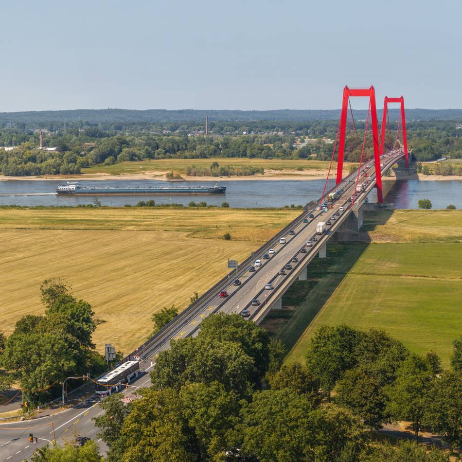 Schlechte Nachricht für Pendler: So lange bleibt die Emmericher Rheinbrücke noch eine Baustelle