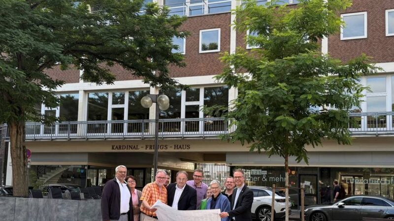 Neues Zentrum am Münsterplatz: Katholische Kirche baut Kardinal-Frings-Haus in Neuss für Millionen um