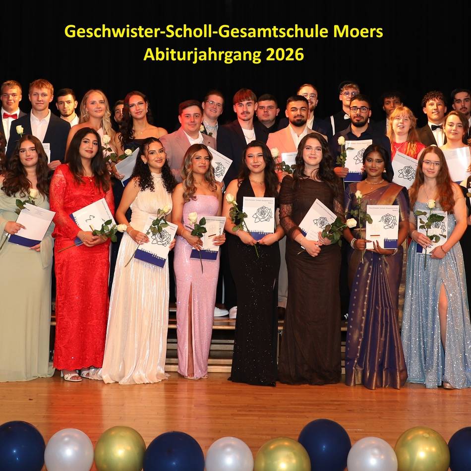 Abschluss in Moers: Geschwister-Scholl-Gesamtschule verabschiedet 49 Abiturienten