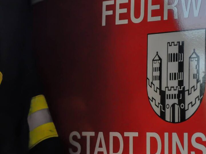 Feuerwehreinsatz in Dinslaken: Ein Verletzter bei Brand in Industriebetrieb