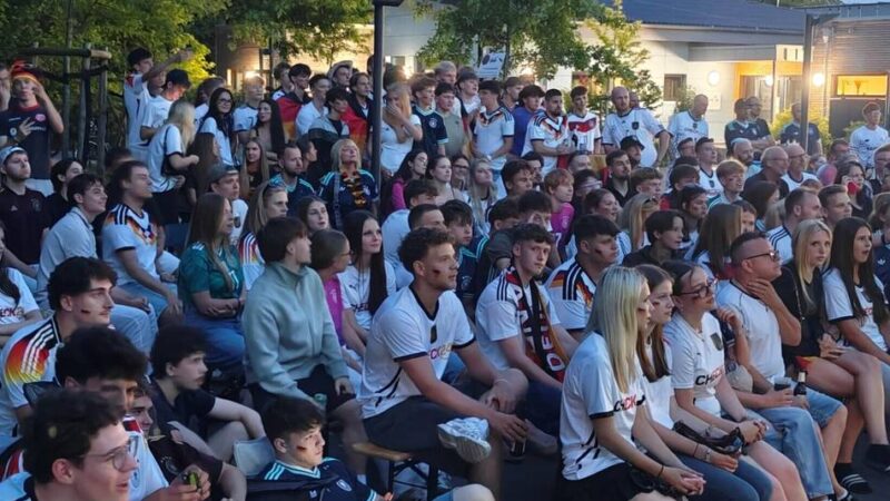 Fußballgucken in Mettmann: Public Viewing zum WM-Endspiel in Metzkausen