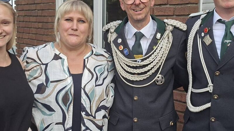 Andreas I. Bloser holte den Vogel runter: Nievenheim-Ückerath hat einen neuen Schützenkönig