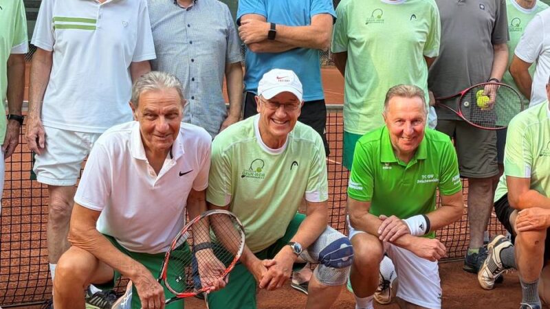 Doppelte Aufstiegsfeier: So hat sich der TC Reichswalde in die Niederrheinliga zurückgekämpft
