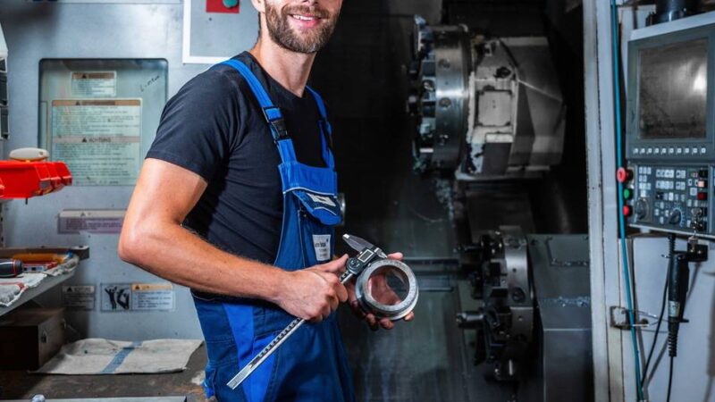 Wirtschaft in Radevormwald: Kuhn Edelstahl baut mechanische Bearbeitung weiter aus