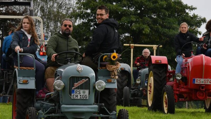 Großes Trecker-Treffen in Radevormwald: Schlepperbande Honsberg feiert drei Tage