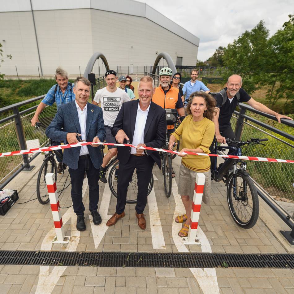 Brücke über Tweestrom als Hingucker: Neuer Radweg am Spoykanal in Kleve eröffnet – und günstiger als geplant