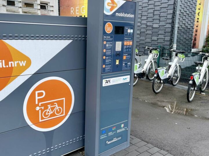 Auszeichnunge für Nahverkehr im Rheinisch-Bergischen Kreis: Mobilstationen gewinnen internationalen Preis in Brüssel