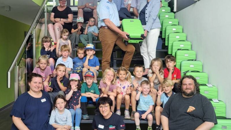 Bundesweite Aktion „Tag der kleinen Forscher“: Kinder entdecken die Welt der Materialien