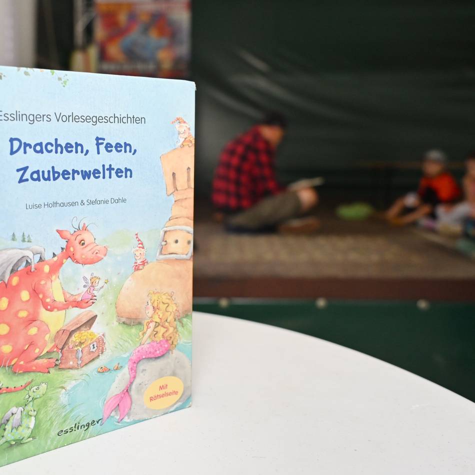 Bilderbuchfest in Wermelskirchen: „Das ist der beste Kampf, den wir gegen das Tablet führen können“