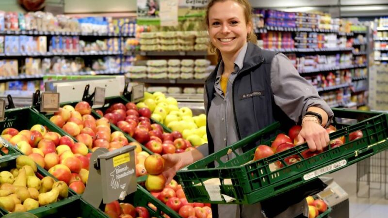 Aktion der SPD am Samstag: Spendenaktion für die Tafel vor dem Edeka