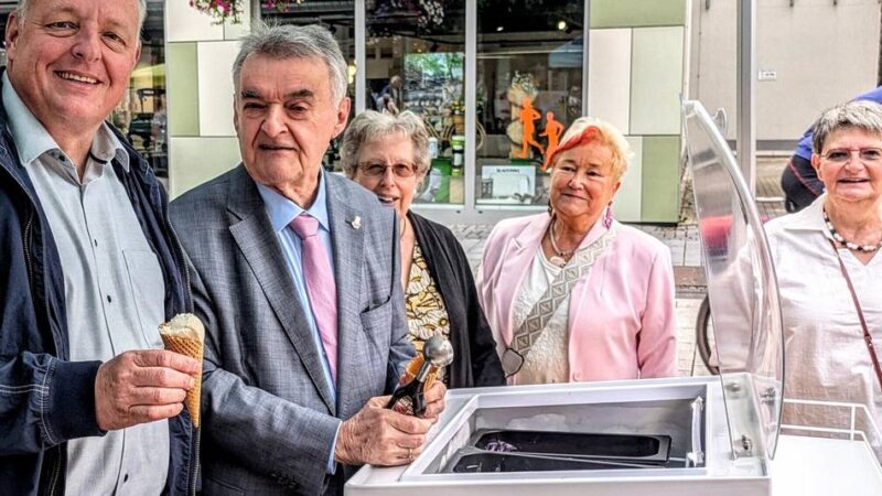 NRW-Innenminister in Wermelskirchen: „Die Altparteien werden sich noch umsehen“