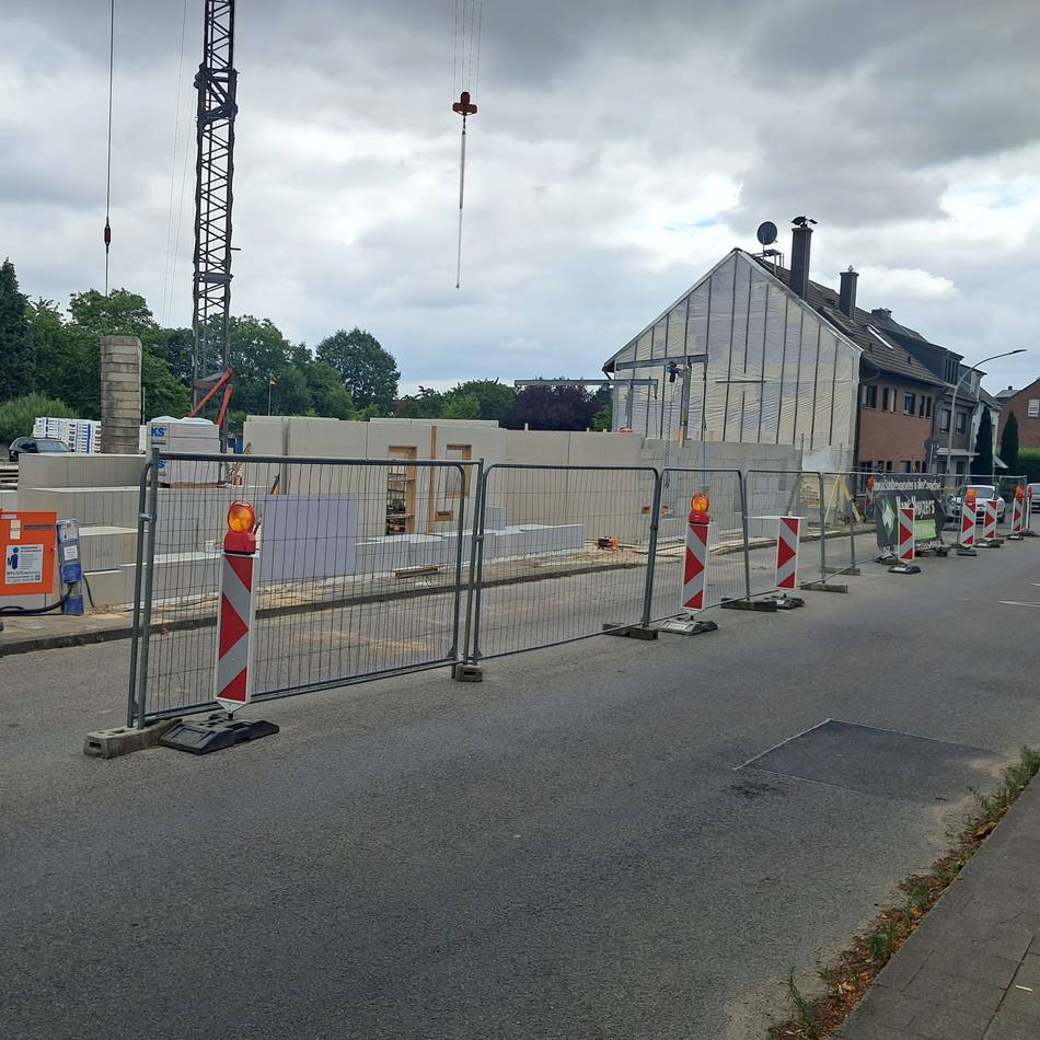 Bezahlbares Wohnen in Jüchen: Wohnungsbauprojekt in Jüchen geht nach Pause weiter