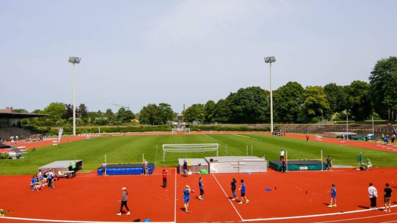 DM in Mönchengladbach: Weltrekordler trifft auf regionale Titelhoffnungen im Grenzlandstadion