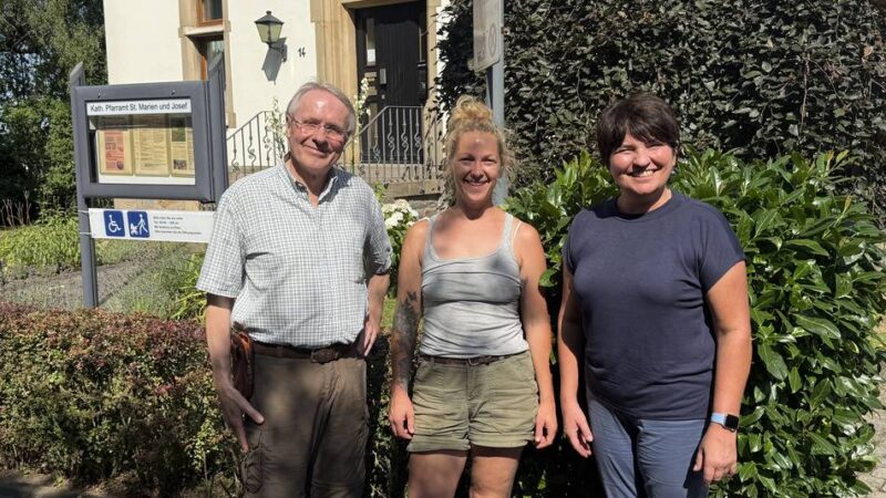 Katholische Kirchengemeinde in Radevormwald: „Mehr Fluffigkeit“ für die Außengelände