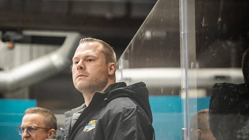Paukenschlag beim Phoenix: Kurz nach Beförderung – Grefrather EG trennt sich von Headcoach Christian Tebbe