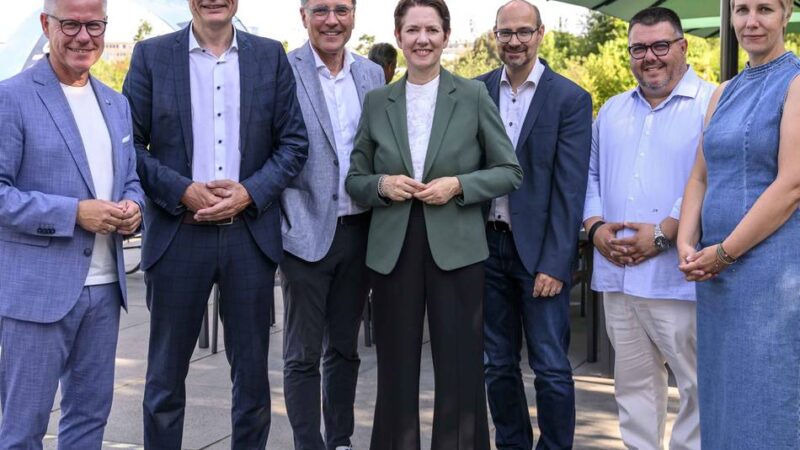 An der Neusser Wetthalle: CDU feiert Sommerfest mit 340 Gästen