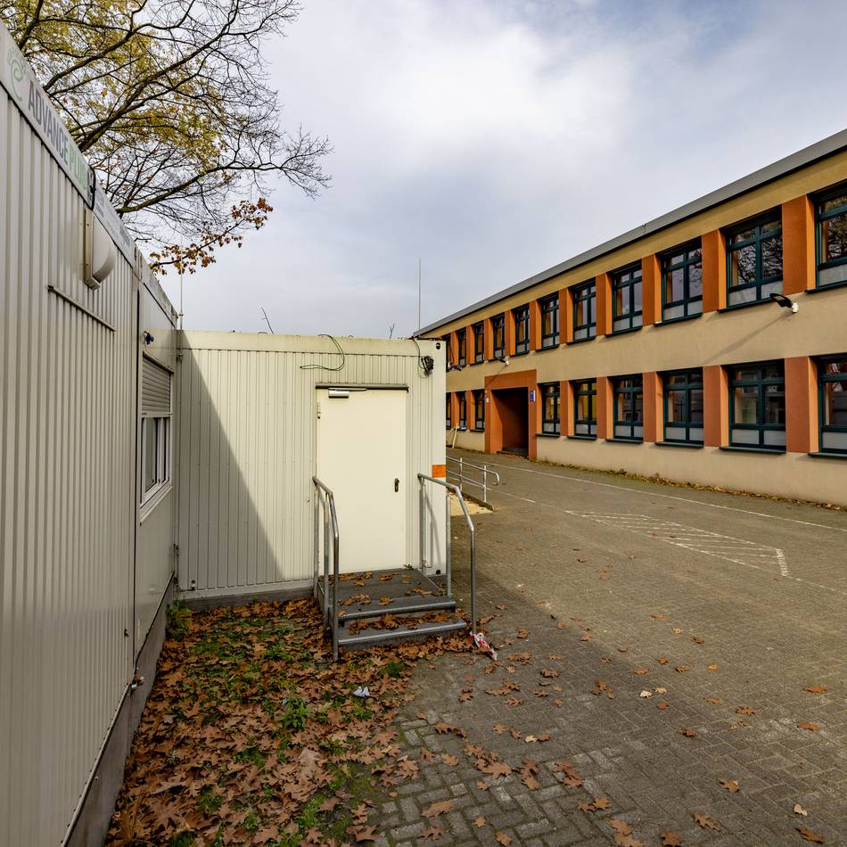 Neue Toiletten, größere Räume: An rund 200 Baustellen an Duisburger Schulen wird in den Ferien gewerkelt