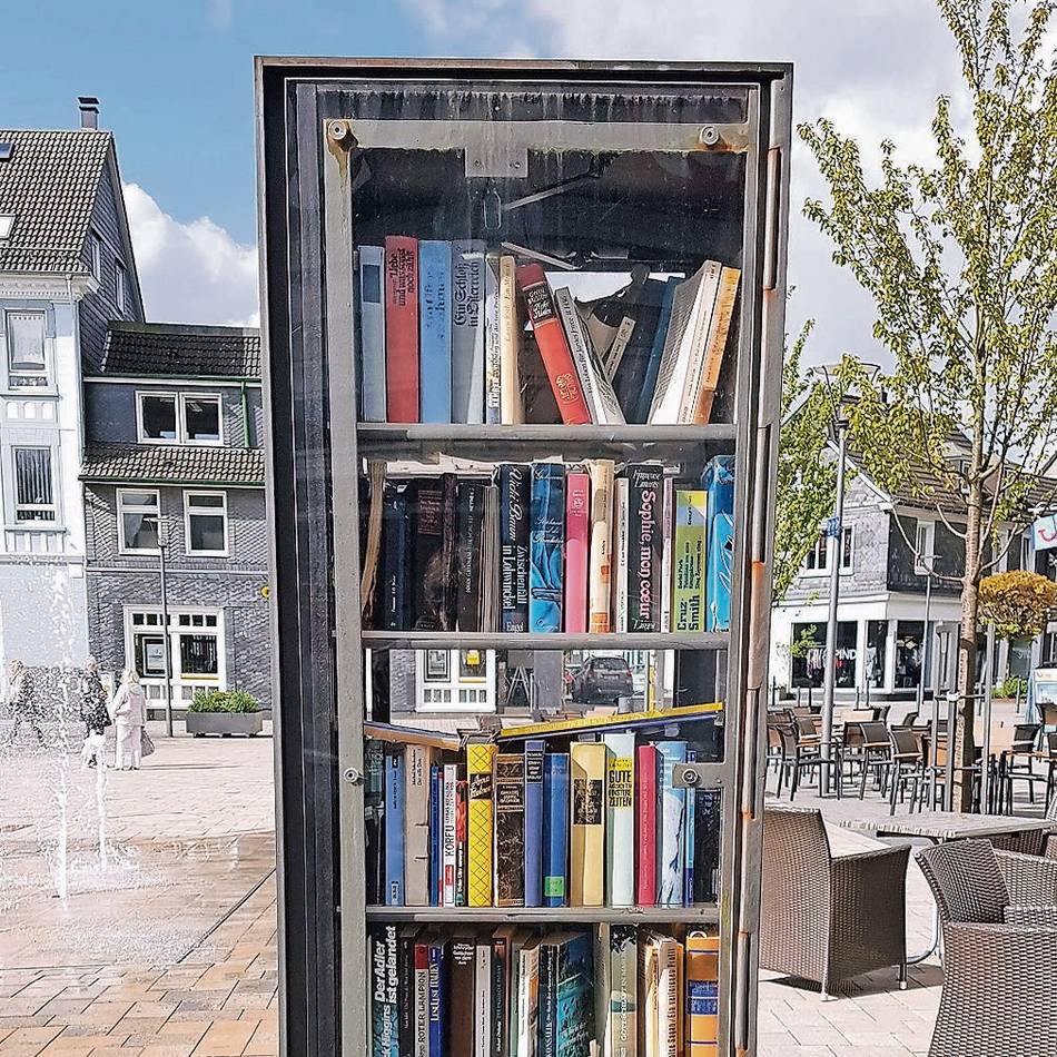 Innenstadt von Radevormwald: Bücherschrank und Sitzgelegenheiten werden erneuert