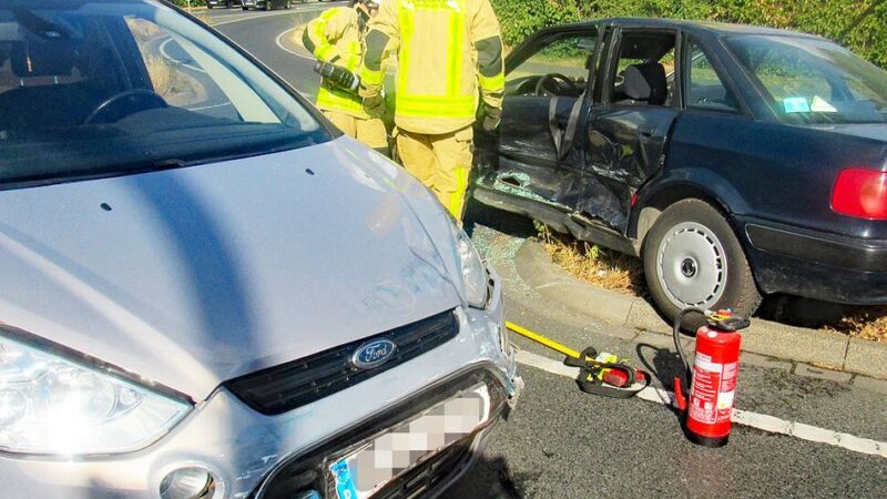 Unfall in Monheim: Rotlicht missachtet – zwei Senioren verletzt