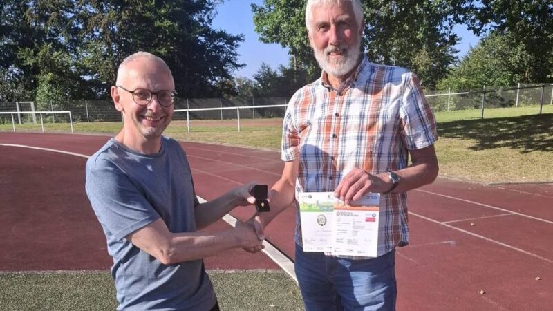 Sportabzeichen in Radevormwald: Lothar Freudenberg holt sein 40. Sportabzeichen – und auch das THG macht wieder mit